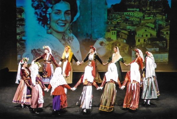 MUSIC AND FOLKLORE: DANCING GREECE