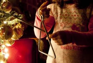 10 CHRISTMAS TRADITIONS THAT WILL MAKE YOU LONG FOR GREECE IN WINTER