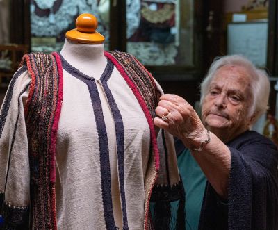 THE AGAVE THREAD: THE ATHANATOS TRADITION BETWEEN CRAFTMANSHIP AND FEMININE MEMORY